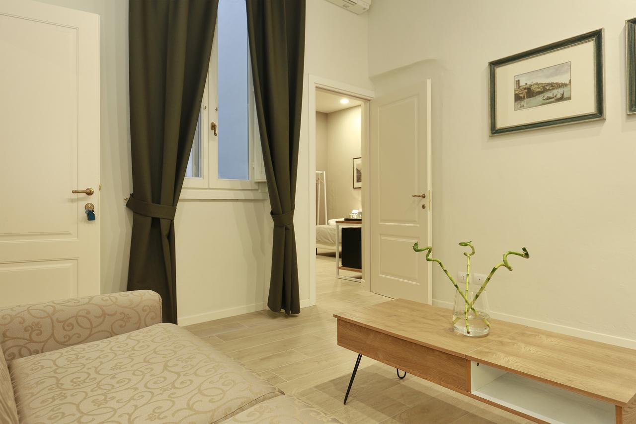 Tornabuoni Boutique Bed & Breakfast ฟลอเรนซ์ ภายนอก รูปภาพ