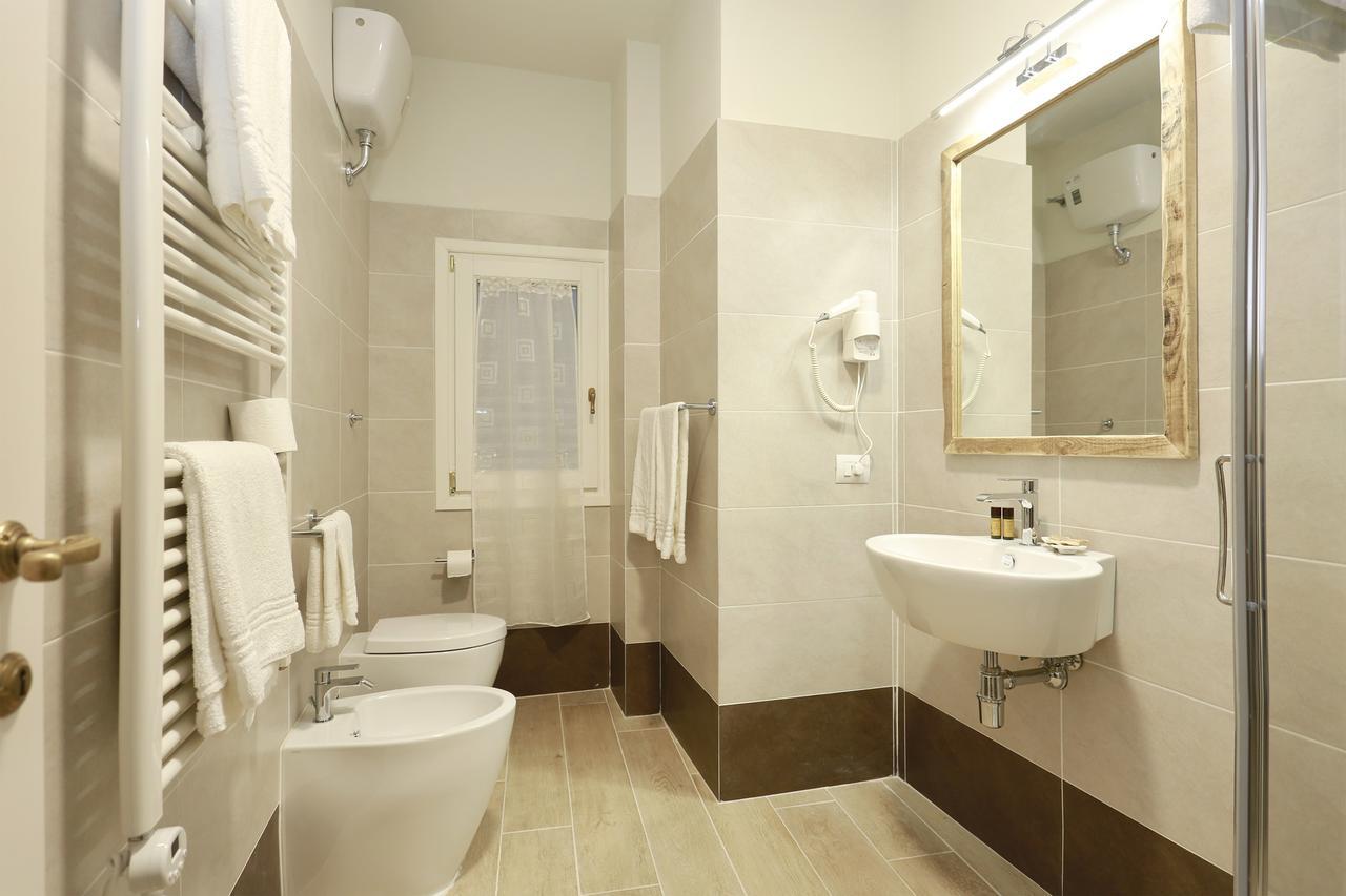 Tornabuoni Boutique Bed & Breakfast ฟลอเรนซ์ ภายนอก รูปภาพ