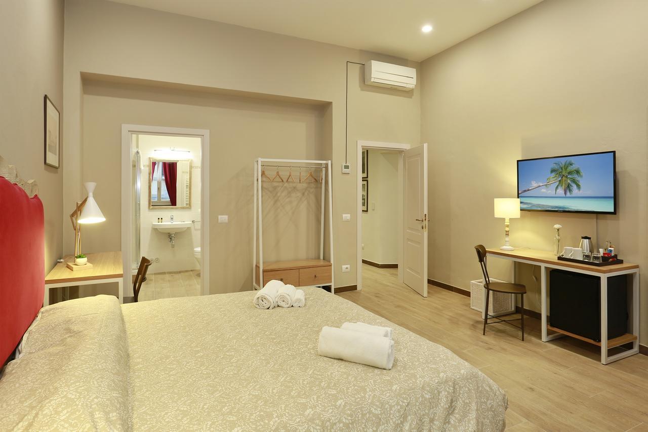 Tornabuoni Boutique Bed & Breakfast ฟลอเรนซ์ ภายนอก รูปภาพ