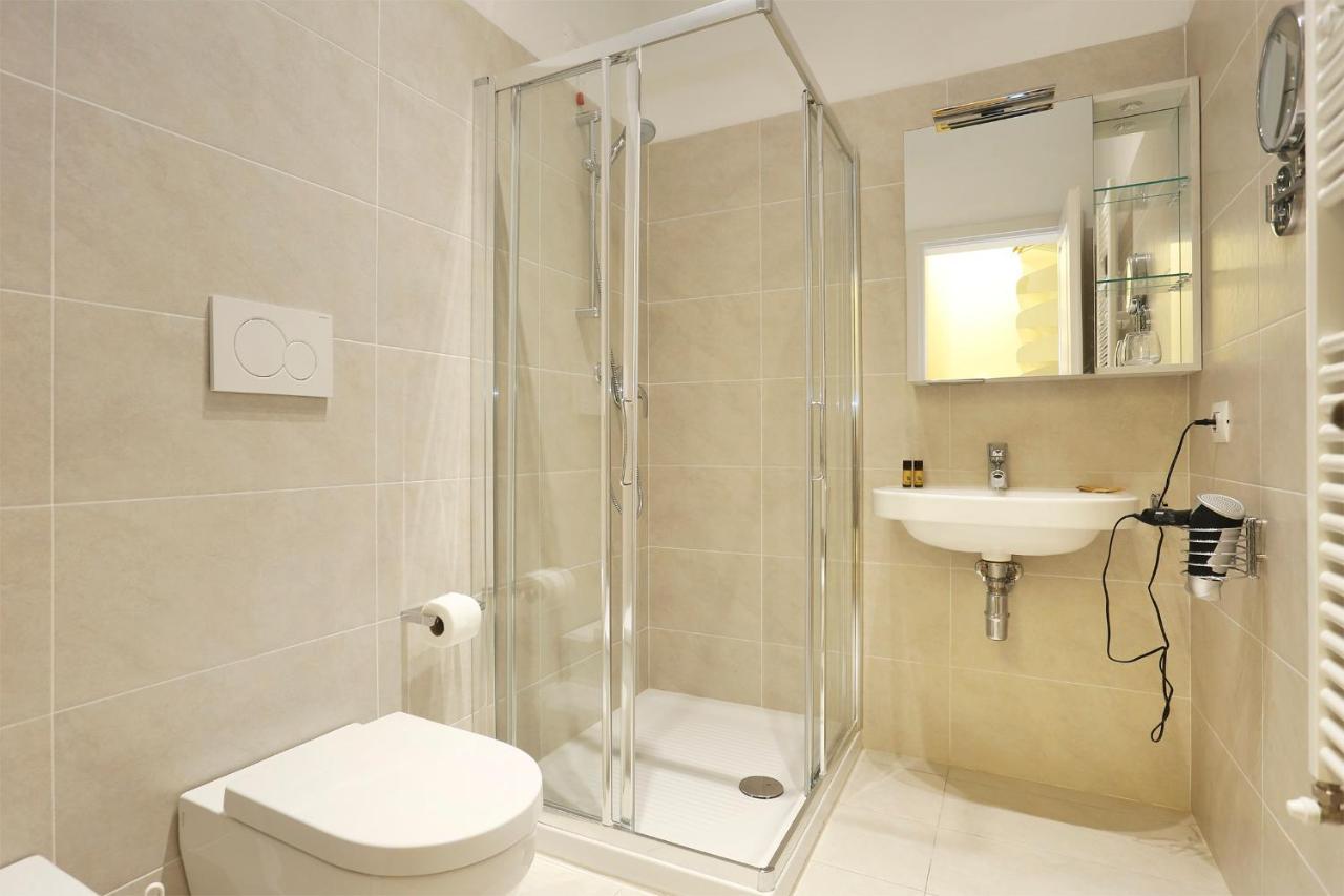 Tornabuoni Boutique Bed & Breakfast ฟลอเรนซ์ ภายนอก รูปภาพ